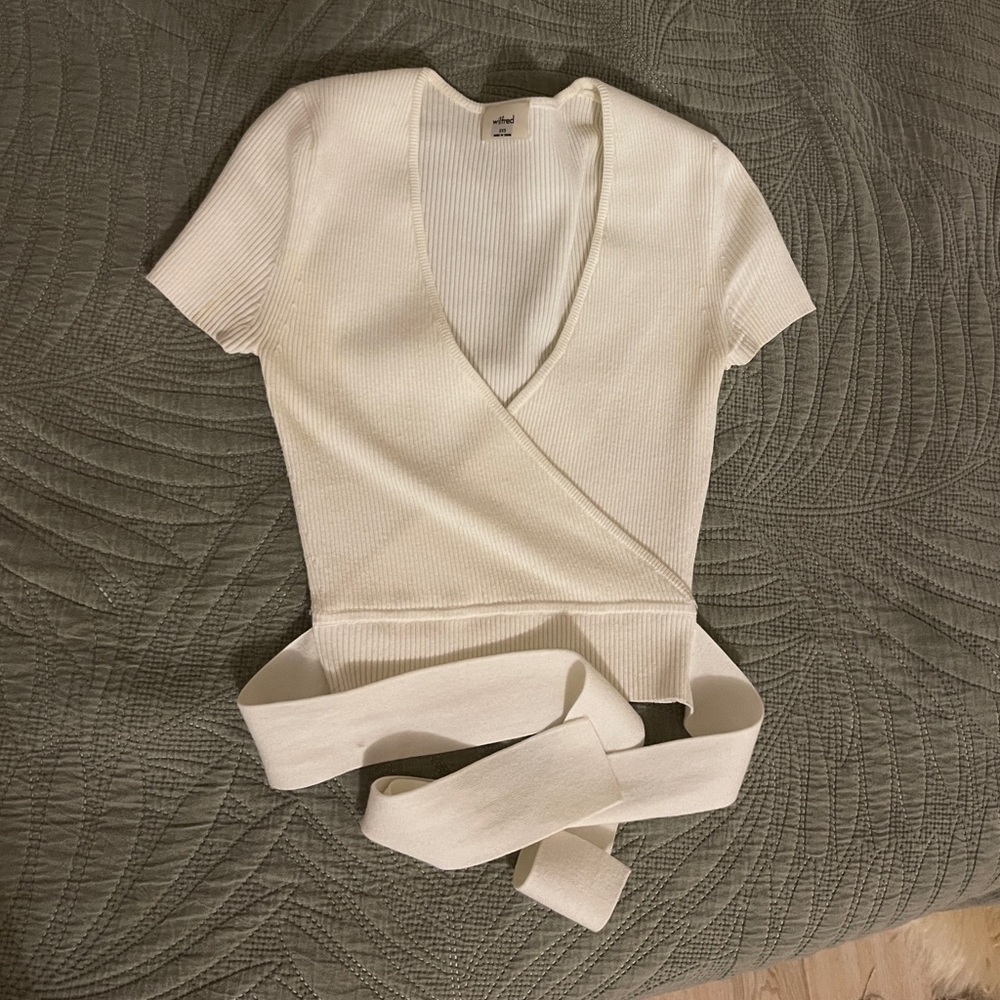 Aritzia knit t shirt